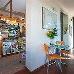 Ambra מלון